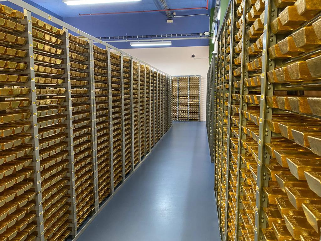 Why Central Banks Are Buying Gold at Record Rates